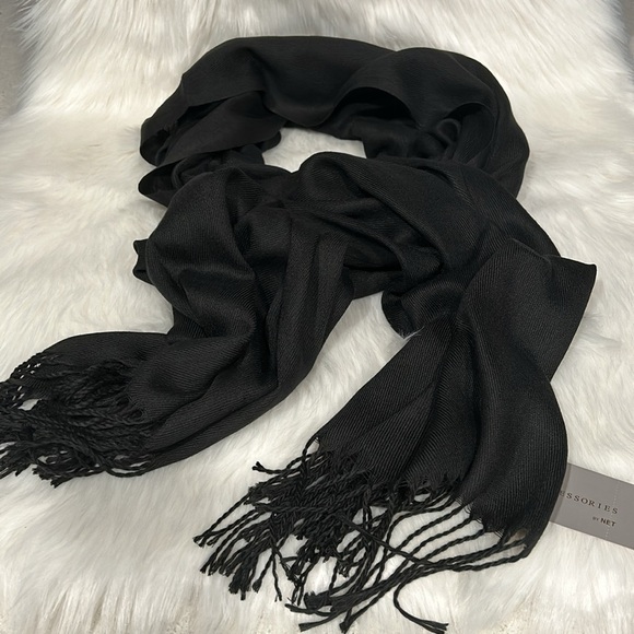 Net Accessories - 🌷NET Fashion Sooo Soft Scarf NWT